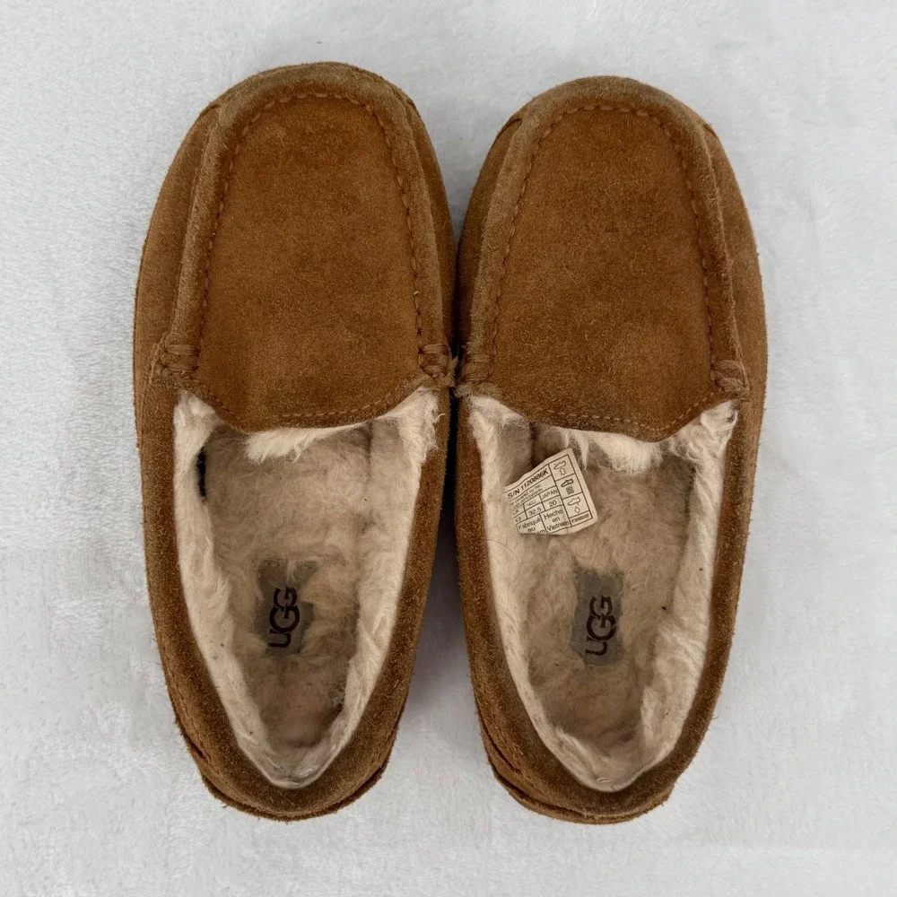 UGG Kids Ascot Suede Moccasin Slippers Chestnut Brown Sheepskin  Shoes Size 1